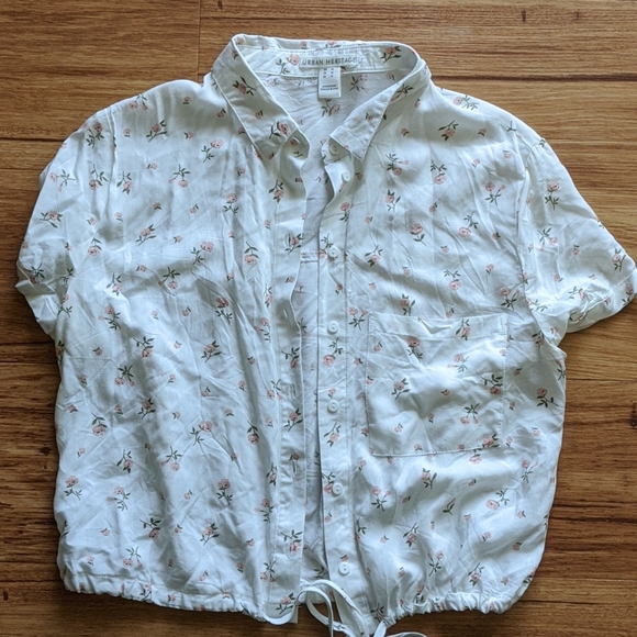 Floral buttoned crop top - Picture 1 of 1